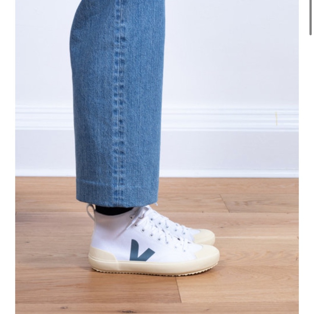 Veja Nova high tops